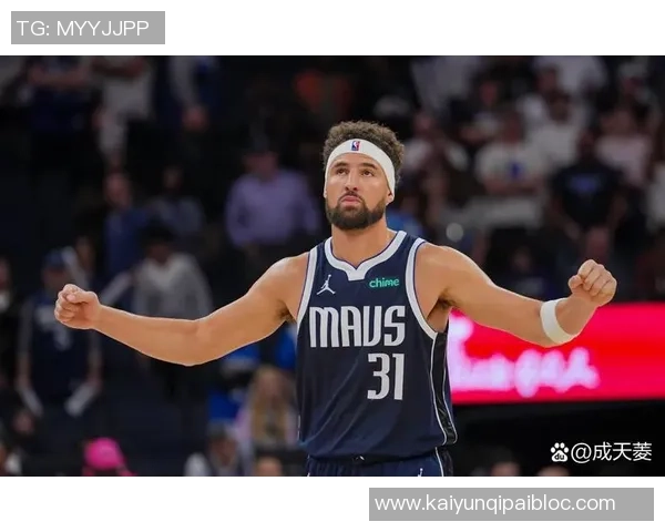 克莱半场表现抢眼三分球命中率高达50贡献14分助力球队战斗力提升 克莱半场表现抢眼三分球命中率高达50贡献14分助力球队战斗力提升