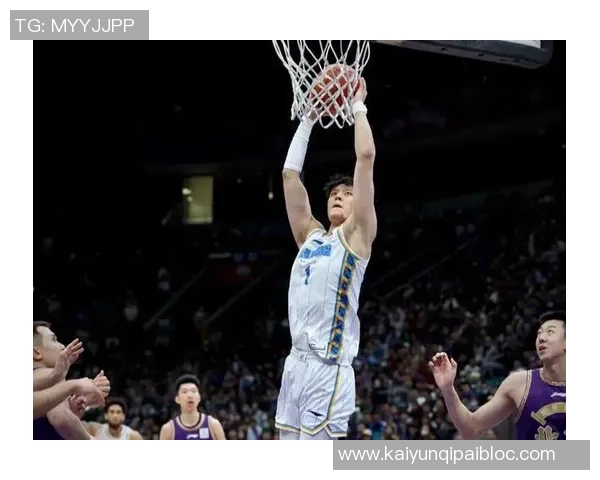 托马斯三分不中曾凡博反篮未能及时得分比赛悬念再起